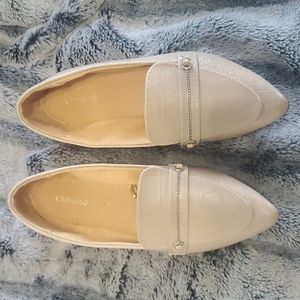 Express Shoes Womens 7 Casual Comfort Slip On Pointed Faux Leather Loafer Flats